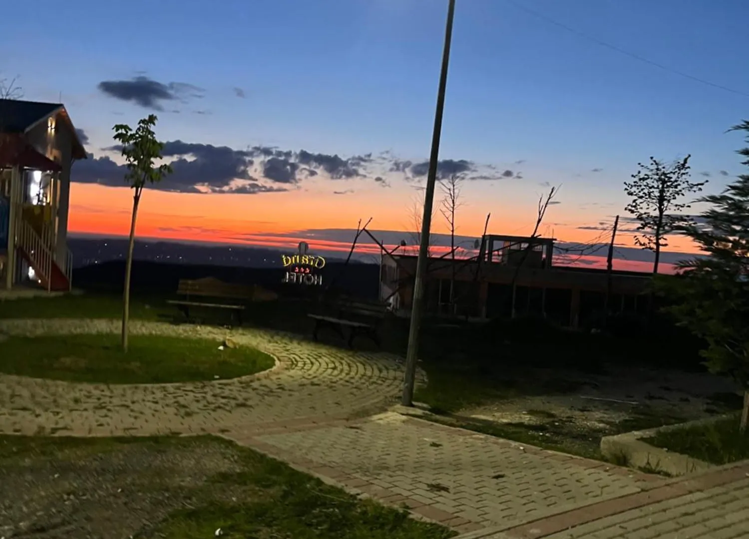 Skanderbeg Hotel Круя