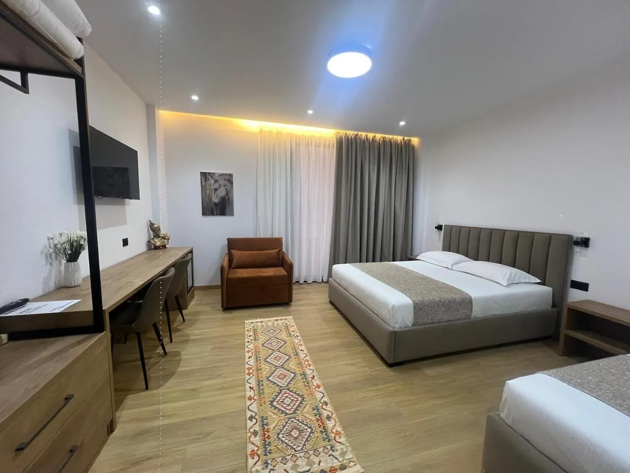Skanderbeg Hotel Круя